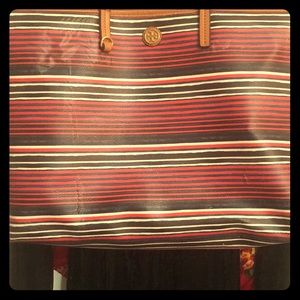 Authentic roomy Tory Burch tote for Spring/Summer